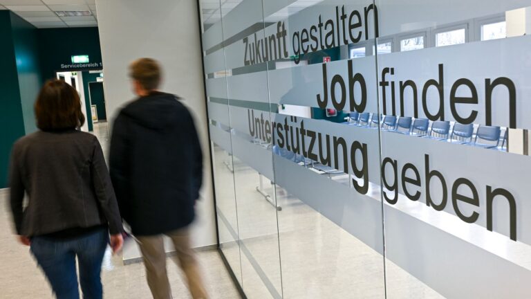 Jobcenter-Termine: Jeder Zweite sieht keinen Nutzen