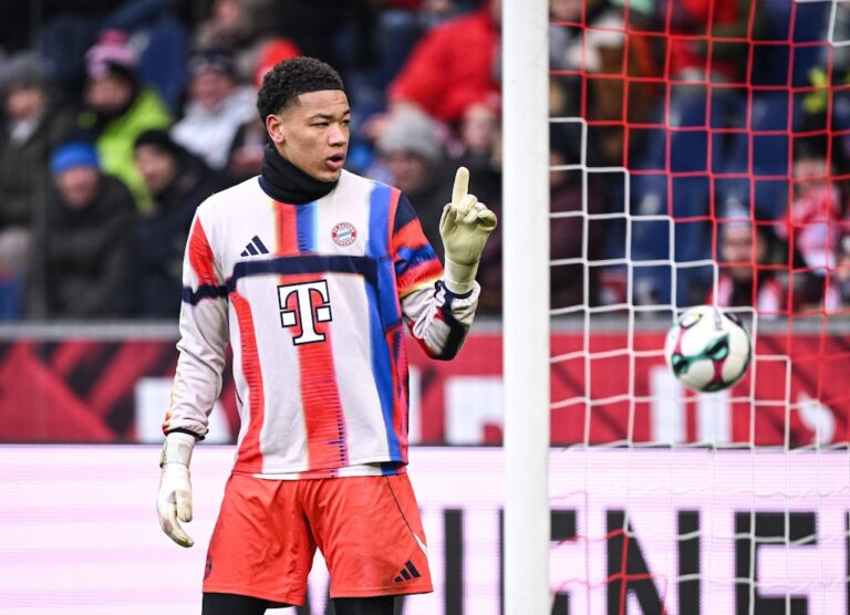 Bayerns Torwart-Not: Darf ein 16-Jähriger Champions League spielen?