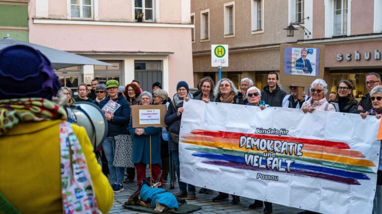 Weber in Passau: Proteste gegen AfD-Absprachen