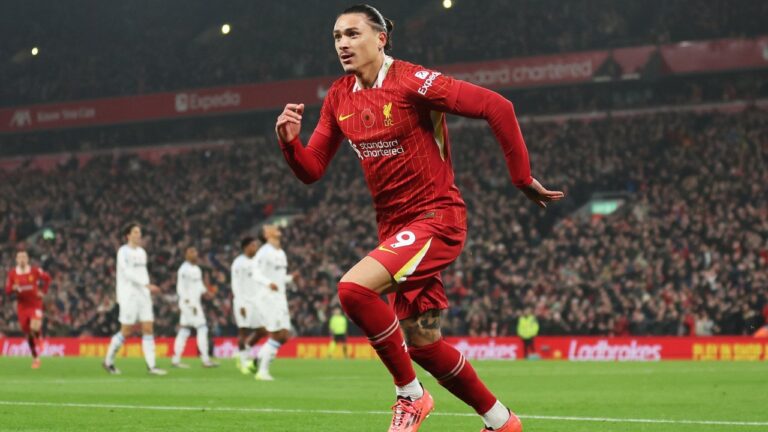 Bayern und Liverpool ziehen furios ins Viertelfinale ein