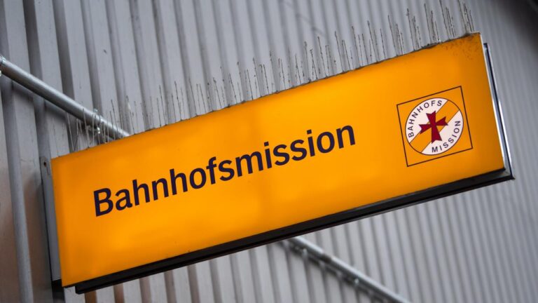 Bahnhofsmissionen: Immer mehr Menschen suchen Hilfe