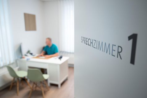 Bundestag lehnt Grünen-Reform für Ärztezentren ab