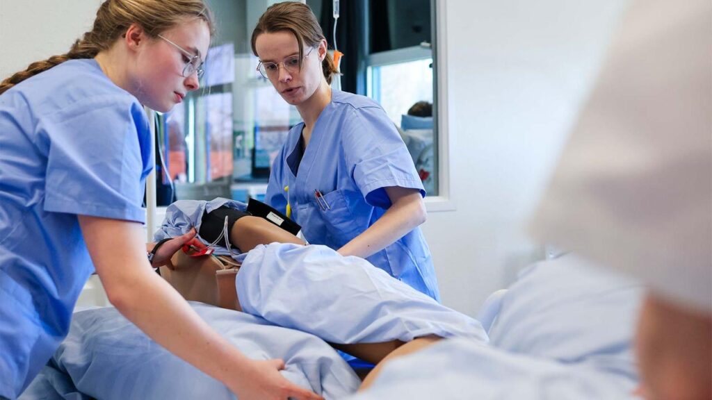 Pflegeausbildung erreicht Rekordhoch