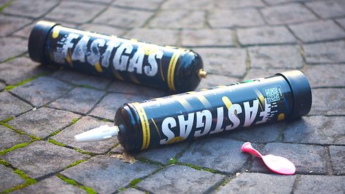 Neues Gesetz schützt Minderjährige vor Lachgas und K.O.-Tropfen
