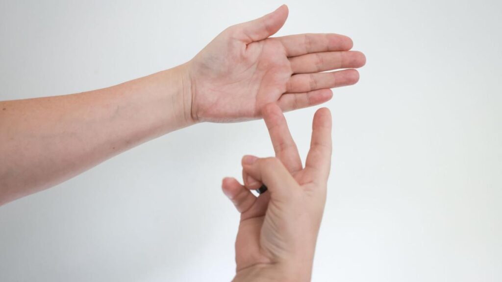 Thuringia Faces Critical Shortage of Sign Language Interpreters