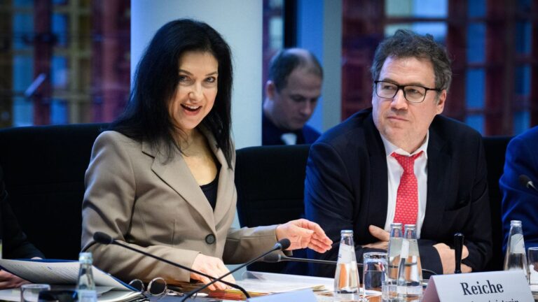Unterstützung für Katherina Reiche im Konflikt mit Friedrich Merz