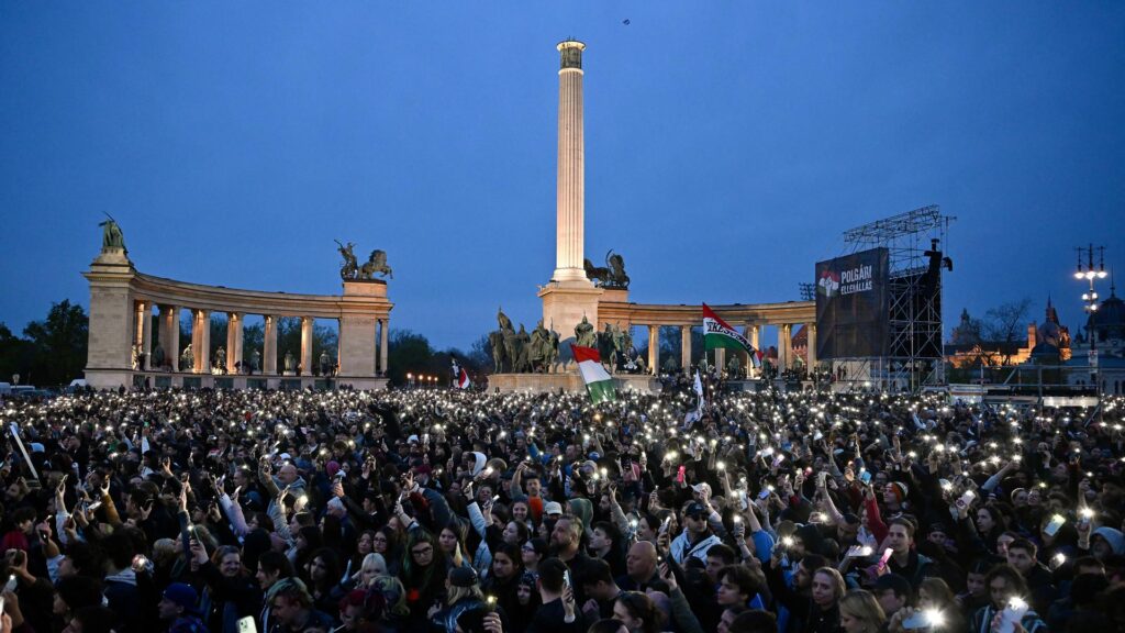 Regierungskritisches Konzert in Budapest zieht über 100.000 Menschen an