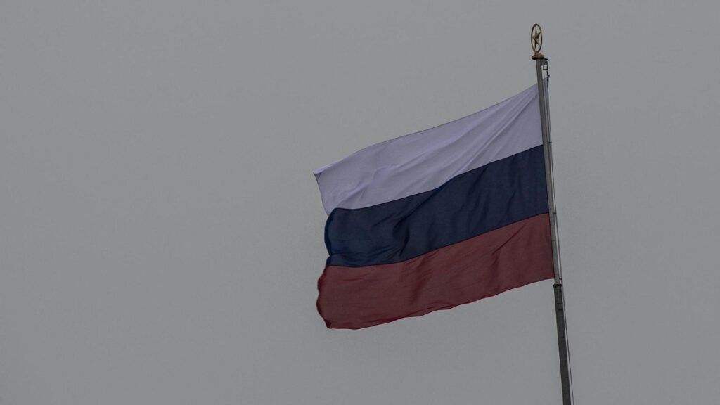 Росія: Шестеро активістів антивоєнного молодіжного руху засуджені до тюремних термінів