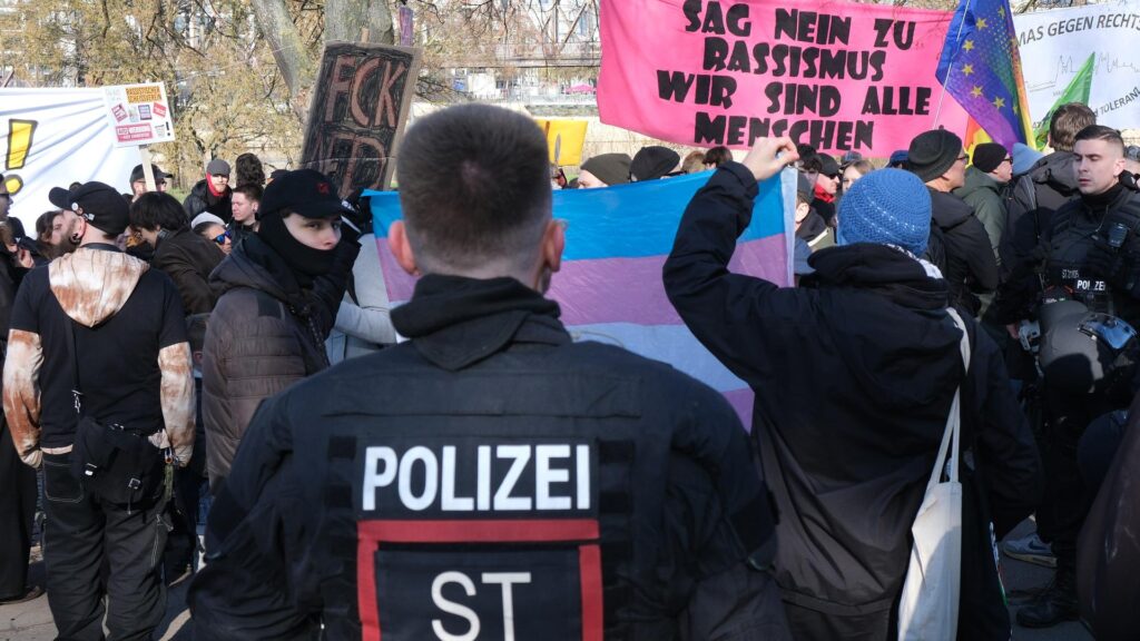 Proteste gegen AfD-Delegiertentreffen in Magdeburg