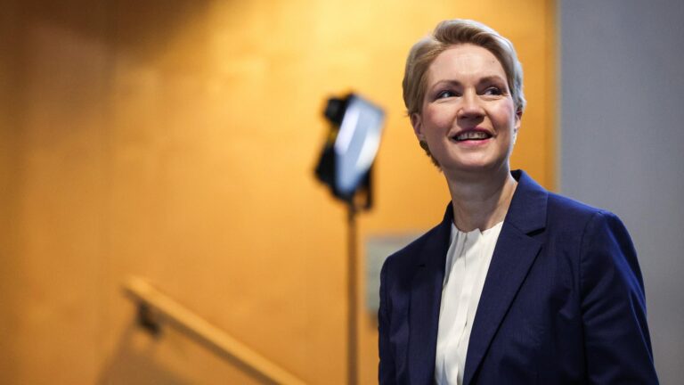 Schwesig fordert staatliche Maßnahmen gegen hohe Kraftstoffpreise