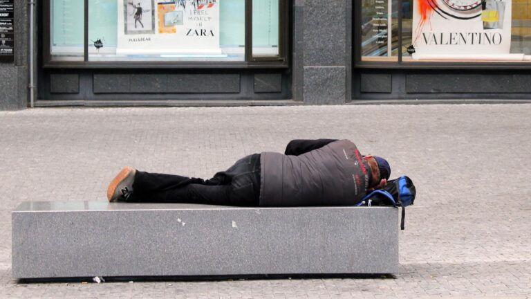 Experiment in Prague: Unconditional Capital as a Starting Aid Out of Homelessness