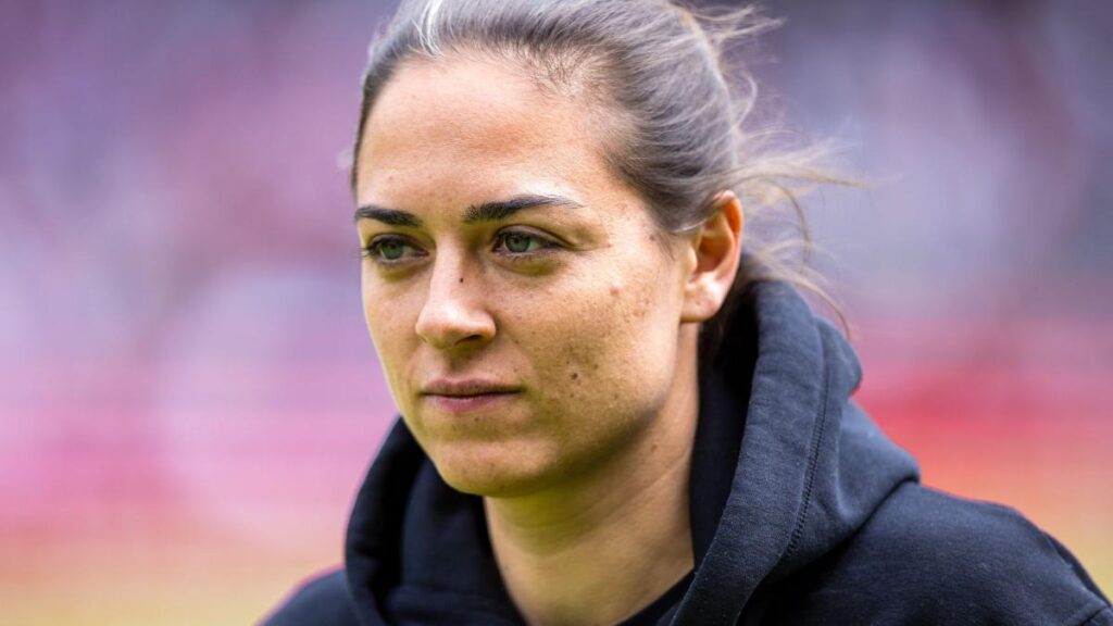 Fußball-Bundesliga: Trainer-Pionierin Wittmann lobt Eta als ‚einfach richtig gut‘