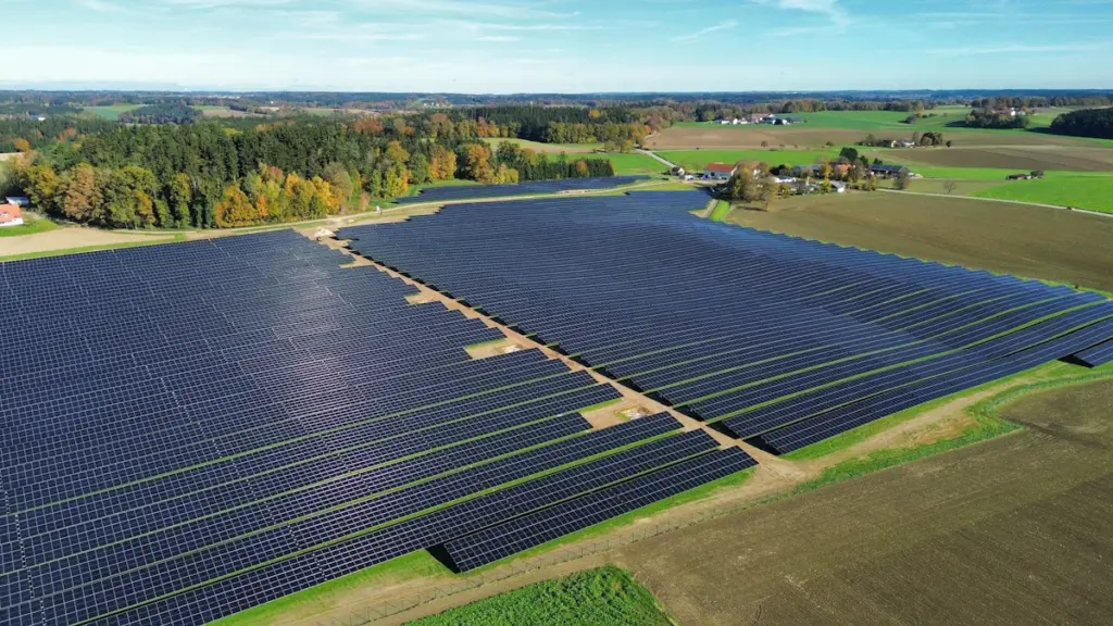 Stadtwerke München bauen vier große Solarparks im Umland
