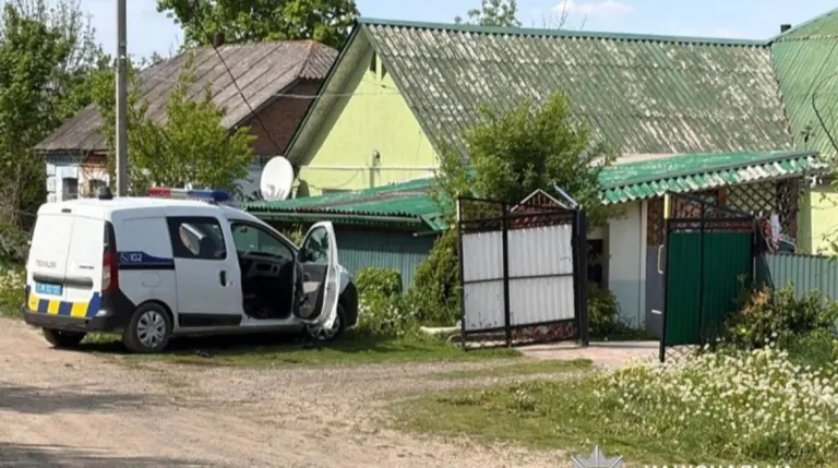 Чоловік вбиває поліцейського під час перевірки документів у Хмельницькій області
