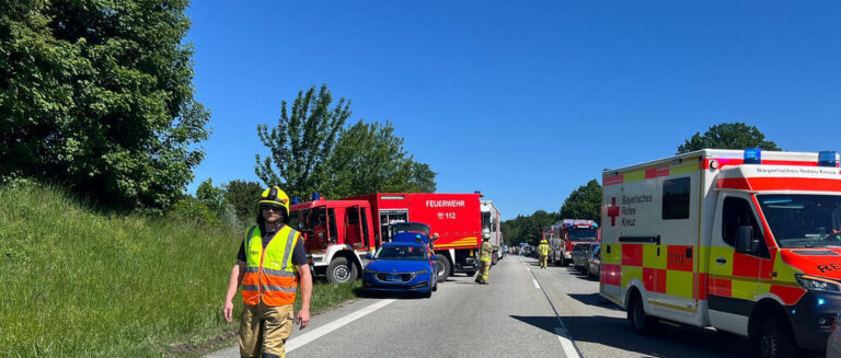 Geisterfahrer auf A8 bei Grabenstätt: Ein Toter, fünf Verletzte