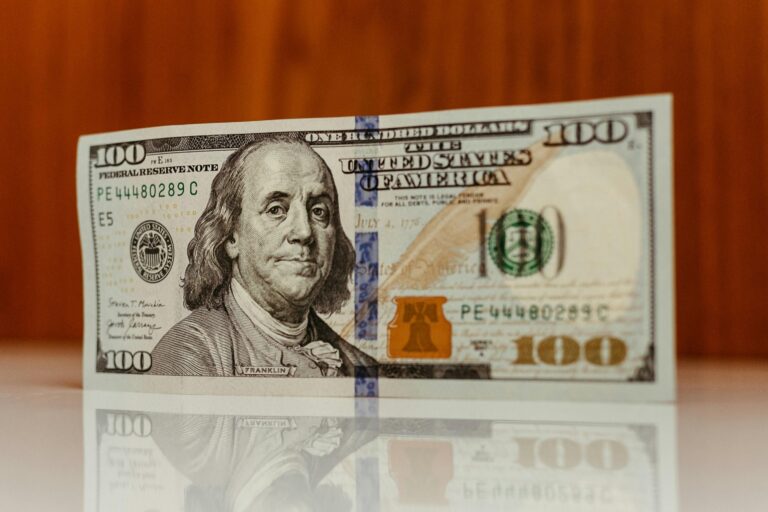 Ukraine: Dollar und Euro fallen weiter – aktuelle Kurse am 23. Mai