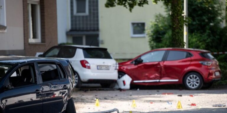 Dinslaken: Kind stirbt nach Unfall auf Schulweg