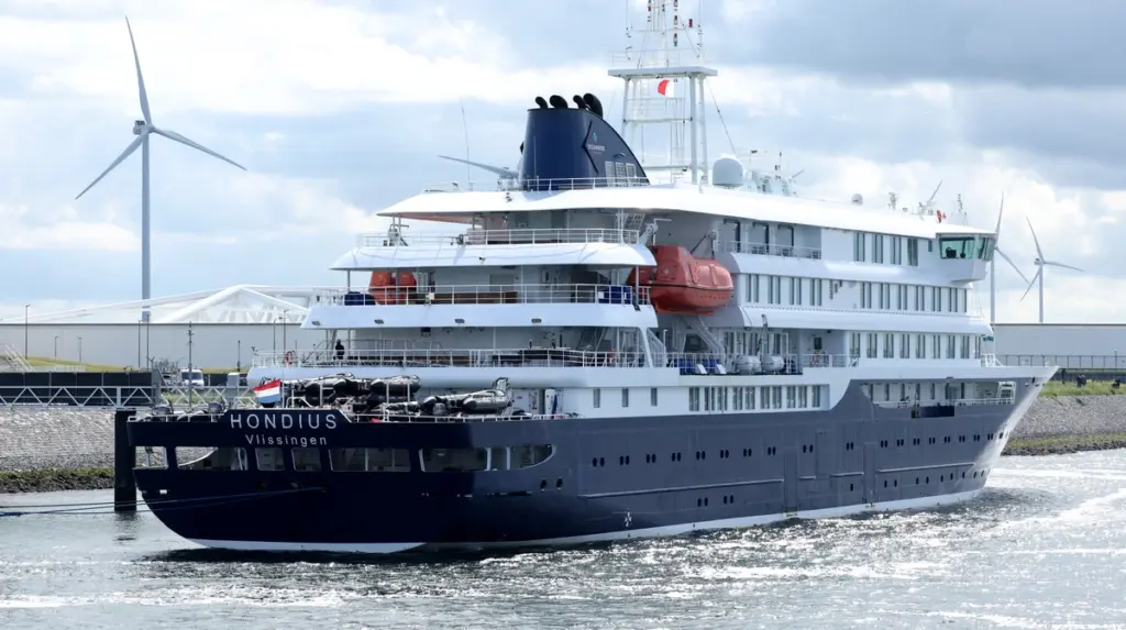 Hantavirus Outbreak: Cruise Ship with Four Ukrainians Arrives in Rotterdam