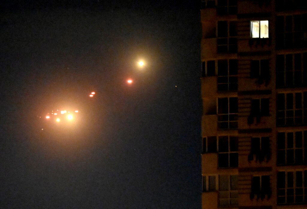Russische Marschflugkörper: Explosionen in Kyiv und Region