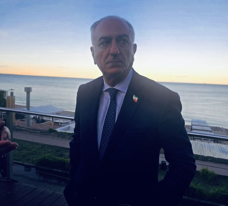 Iranischer Thronfolger: Iran leidet unter Regime, das Russlands Krieg stützt