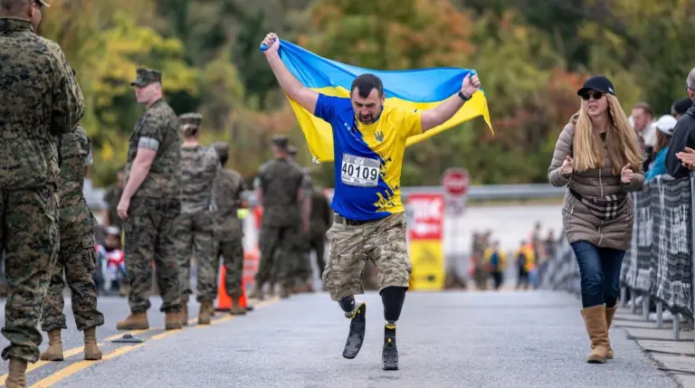 Ukraine: TCC-Soldat schlägt beinamputierten Veteranen – Versetzung an die Front