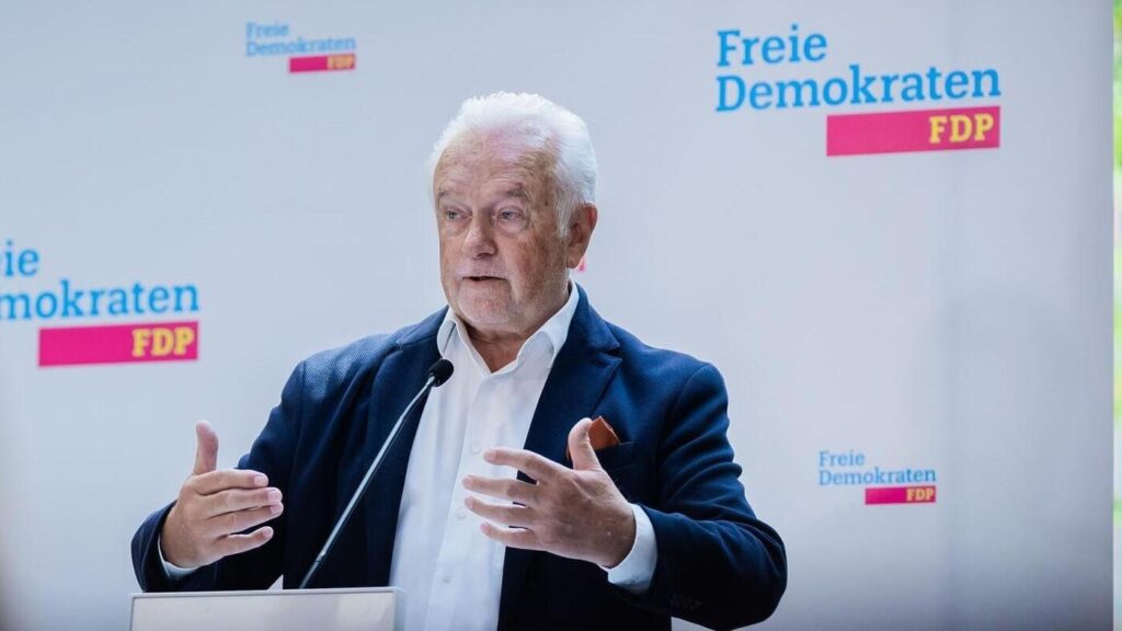 AfD sieben Punkte vor Union: FDP legt nach Kubicki-Entscheidung leicht zu