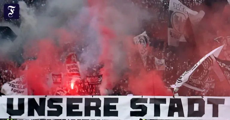 Pyro-Eklat bei Eintracht Frankfurt: Fans überschreiten Grenzen