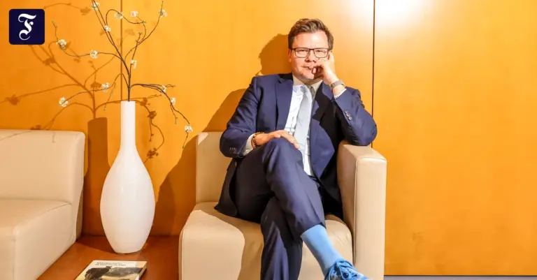 Umweltminister Schneider: Solaranlagen sind keine Sache der Reichen