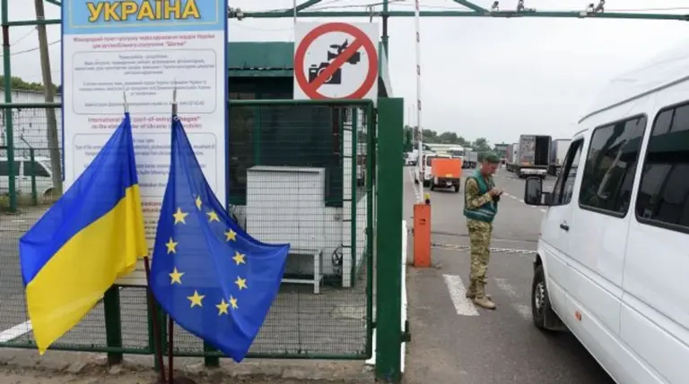 Словаччина закрила кордон з Україною через російські атаки дронів