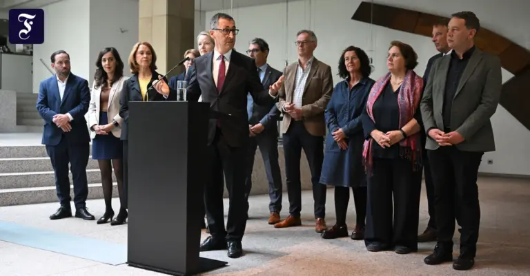Cem Özdemir präsentiert neues Kabinett in Baden-Württemberg
