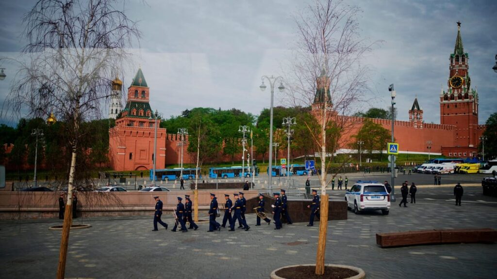 Russland: Putin feiert abgespeckte Militärparade zum 9. Mai