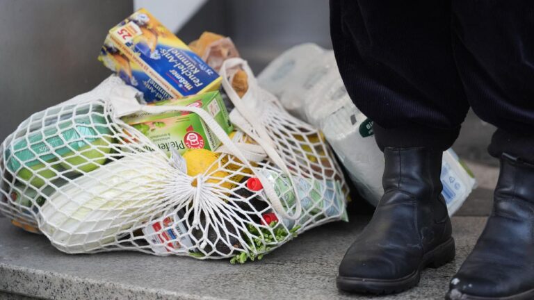 Inflation in Deutschland: Verbraucher sparen und ändern Einkaufsverhalten