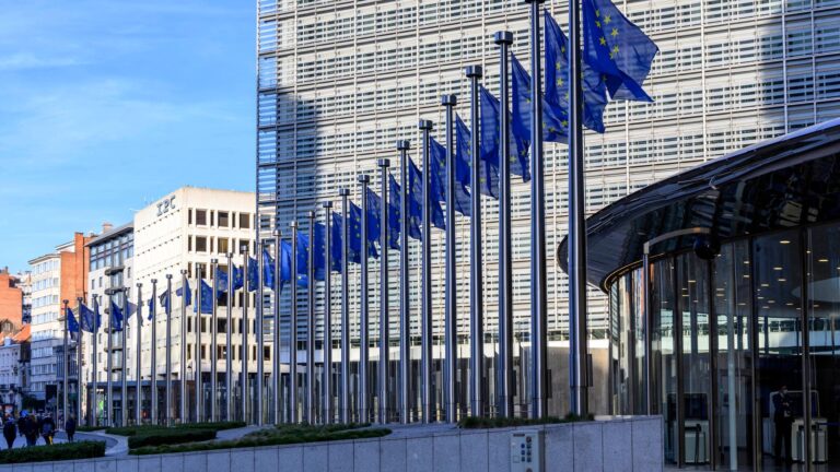 EU verhängt Sanktionen gegen Russland wegen Deportation ukrainischer Kinder