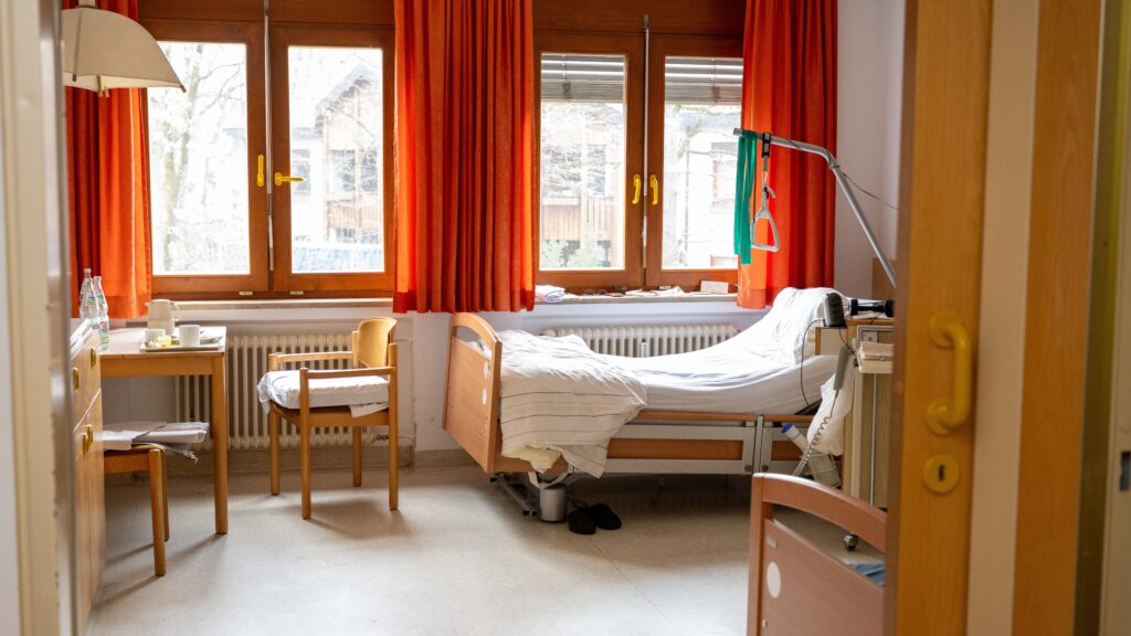 GKV-Chef fordert mehr staatliche Unterstützung für Pflegeheime