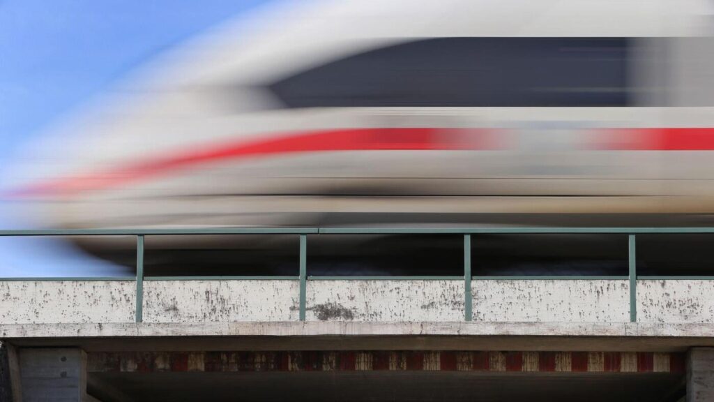 Stellwerkstörung: ICE zwischen Berlin und Hamburg nur alle zwei Stunden