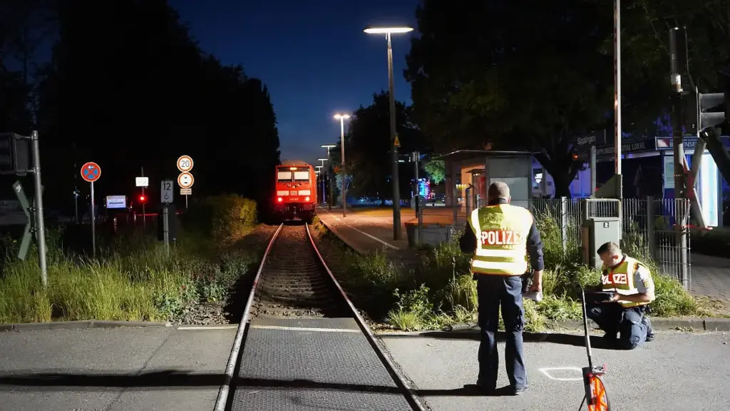 Regionalzug erfasst vierjähriges Mädchen am Bodensee