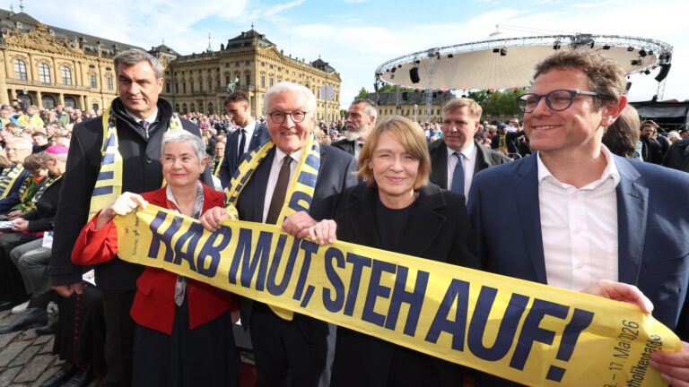 Katholikentag in Würzburg eröffnet – Appelle gegen Hass und Spaltung