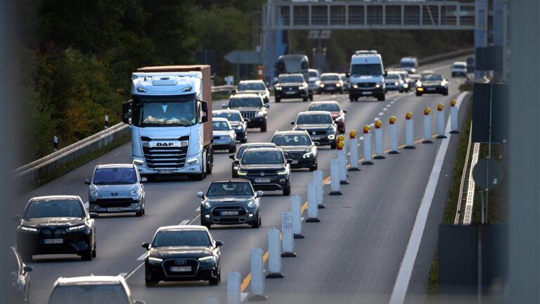 ADAC warnt vor Staus auf Autobahnen ab Mittwoch