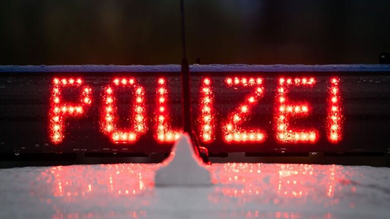 Kai Wegner bei Razzia: Zollfahndern wird Rucksack gestohlen
