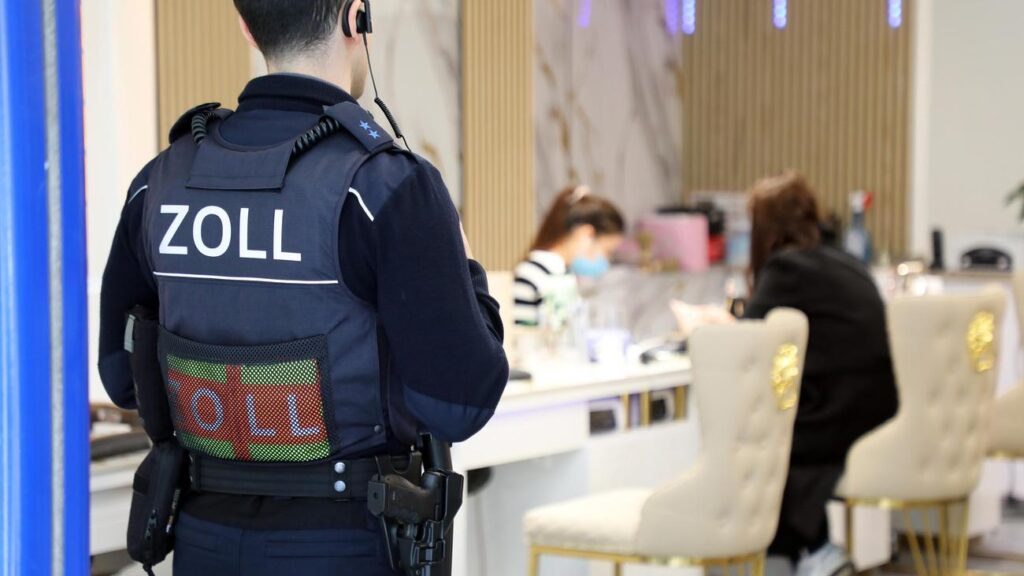 Bundesregierung verschärft Strafen für Menschenhandel