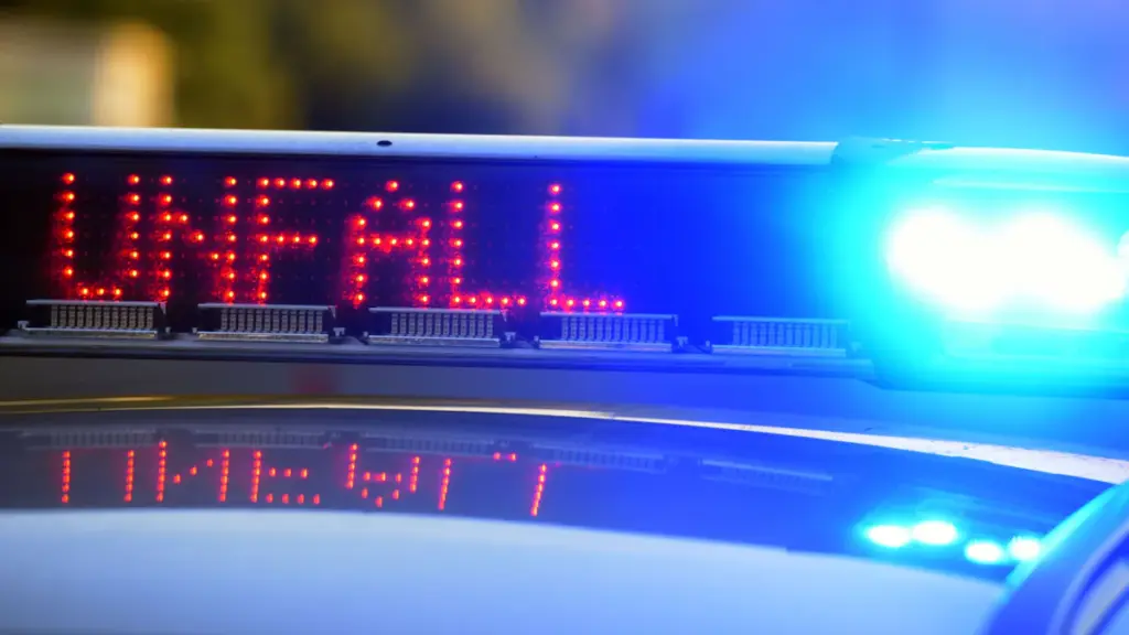 Bierlaster verliert Ladung auf Münchner Altstadtring