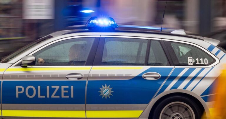 Major police operation in Munich: Armed robbers attack jeweler in train station district