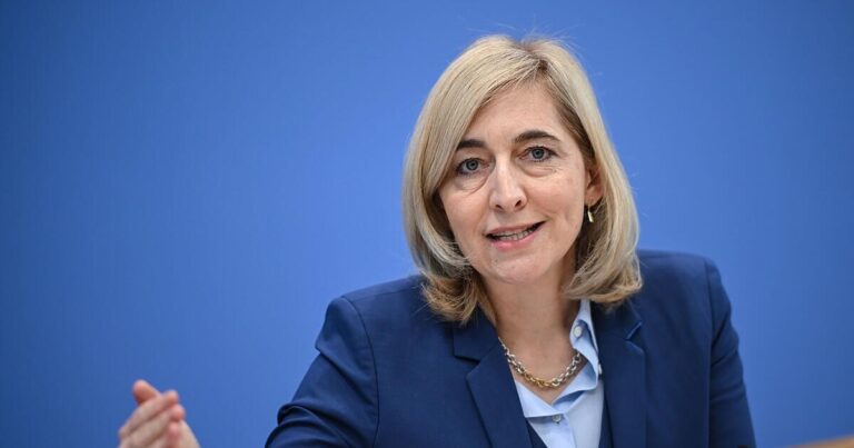 Warken: Pflegeversicherung ist Sanierungsfall mit Ansage