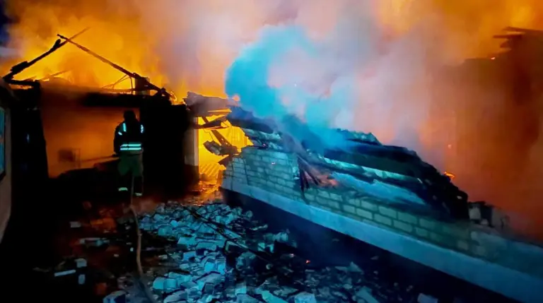 Russia attacks Ukrainian rescuers twice in one night