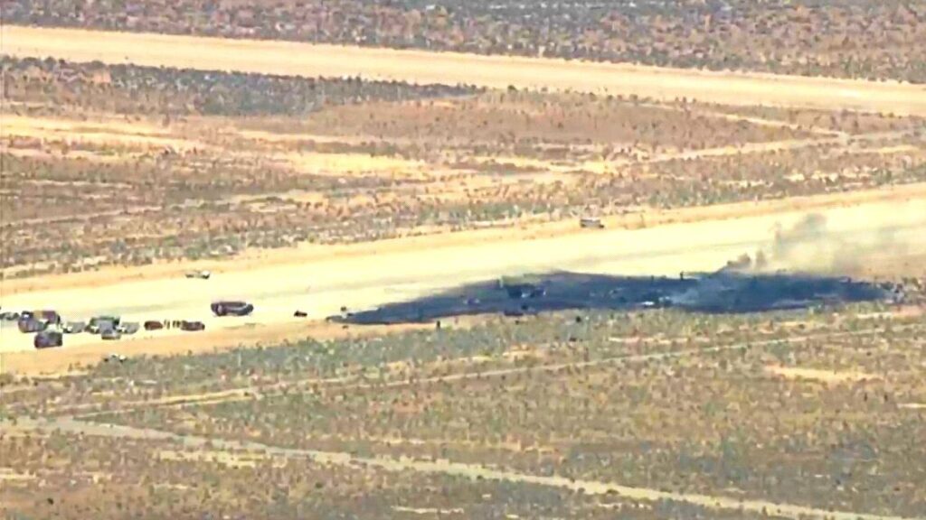 B52-Bomber der US-Armee auf Edwards Air Force Base abgestürzt