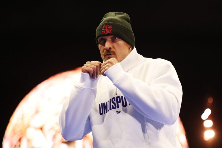 Usyk trifft UFC-Champion Topuria und zeigt Spanisch-Kenntnisse