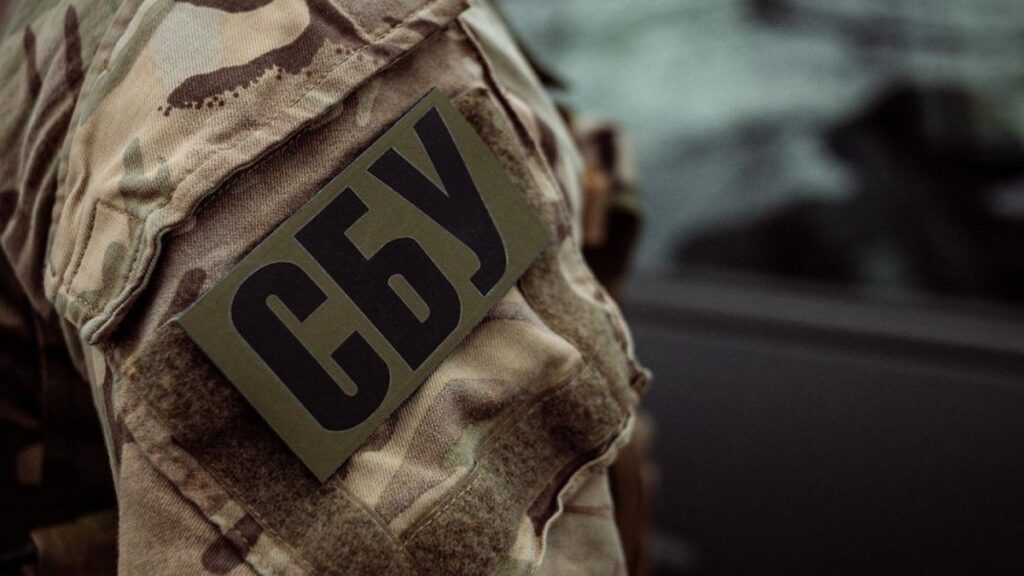 Ukrainische Drohnen treffen russische Raffinerien – Treibstoffmangel in 25 Regionen