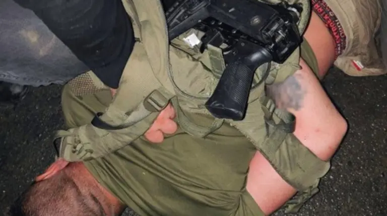 П’яний чоловік відкрив стрілянину по військкомату в Летичеві