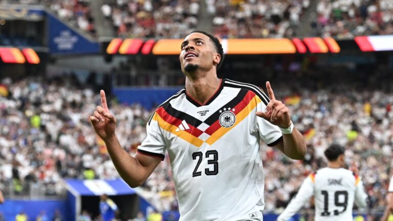 WM-Debüt: Nmecha schießt Deutschland zum 7:1-Sieg