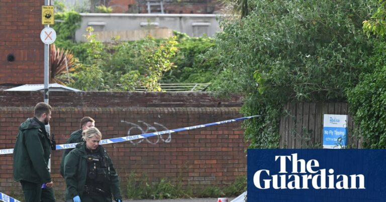 Mann bei Messerattacke in Belfast schwer verletzt – Starmer spricht von „widerlich“
